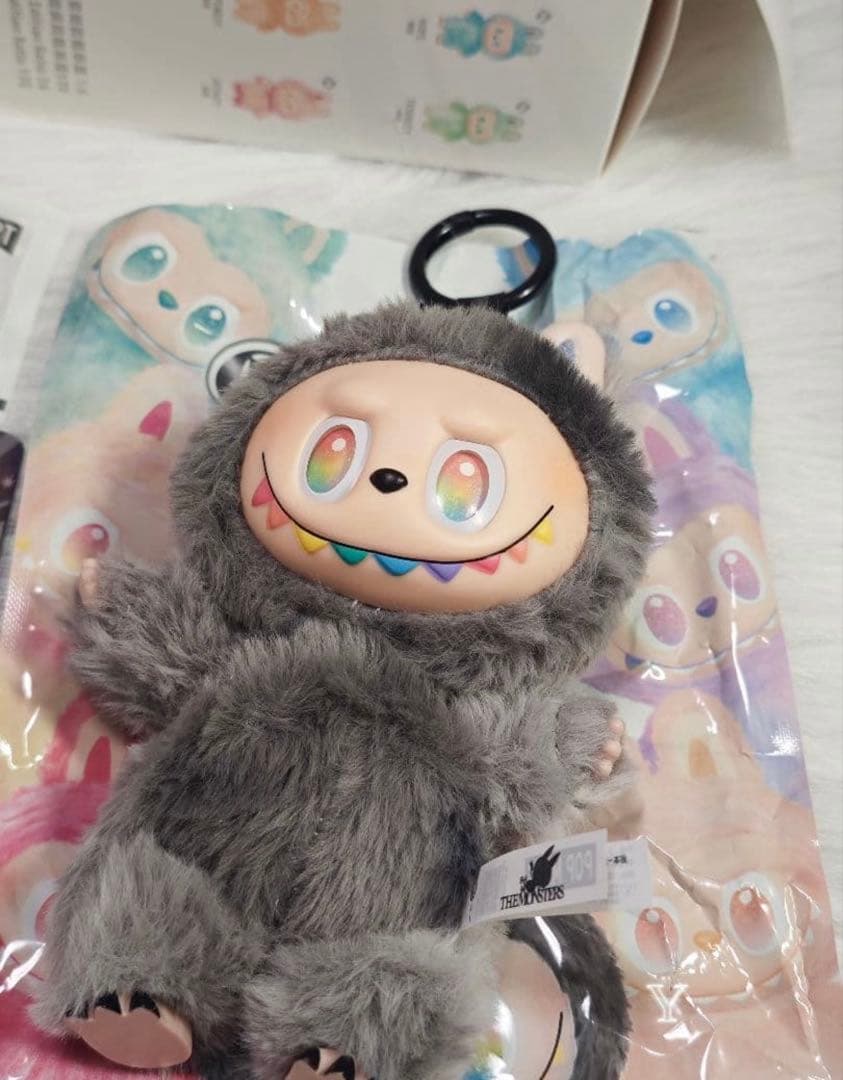 ケ*ー様 ラブブ　エナジー　シークレットLabubu Big into Ener