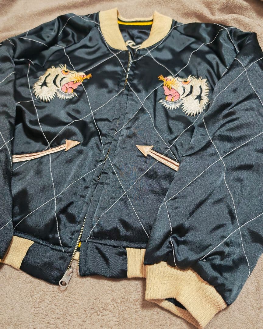 Vintage Japan 虎龍２面用 日本限定 サテン unisex