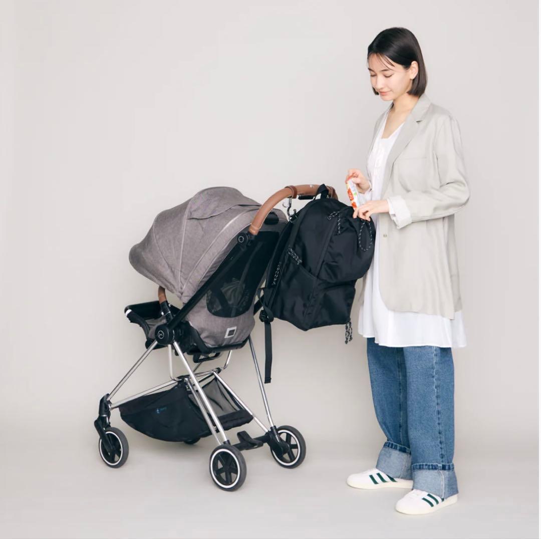 【新品未使用】Hugoo 二層式ペアレンツバッグ