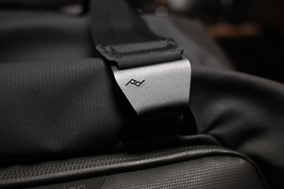 【美品】Peak Designトラベル ダッフル 35L ブラック