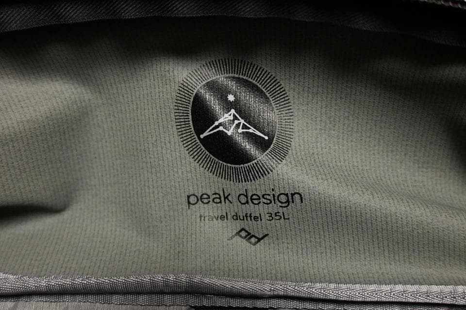 【美品】Peak Designトラベル ダッフル 35L ブラック