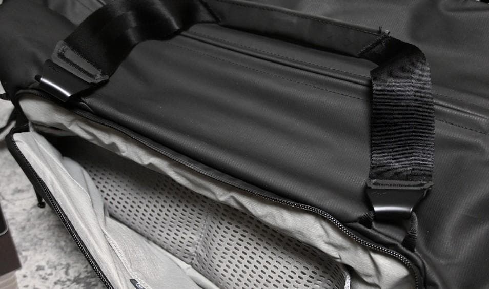 【美品】Peak Designトラベル ダッフル 35L ブラック