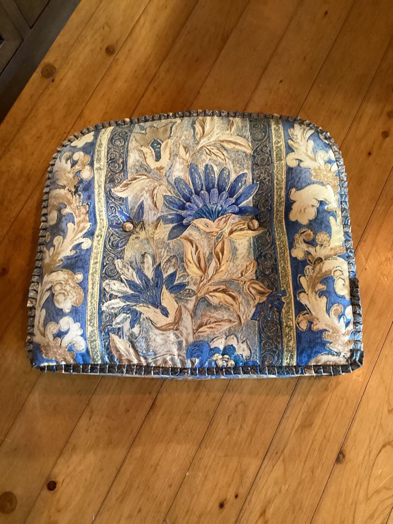 飛騨産業　キツツキマーク　穂高シリーズ　クッションのみ