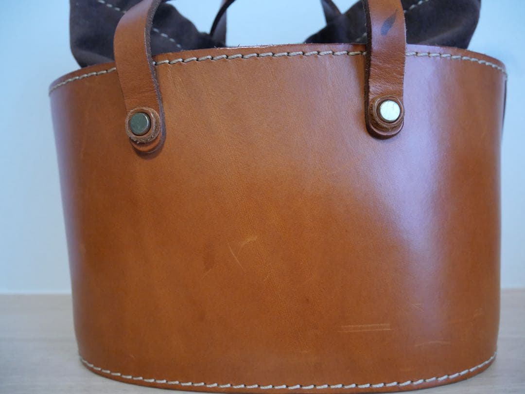 HERZ バッグ　革　Q-8