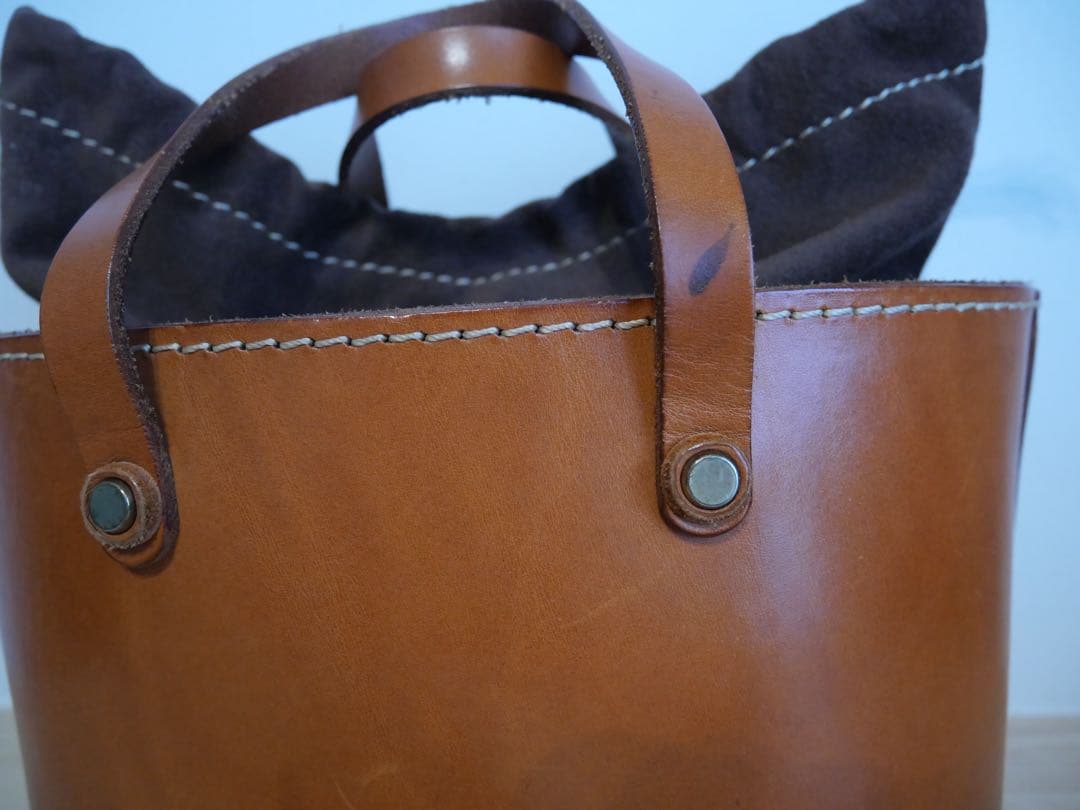 HERZ バッグ　革　Q-8