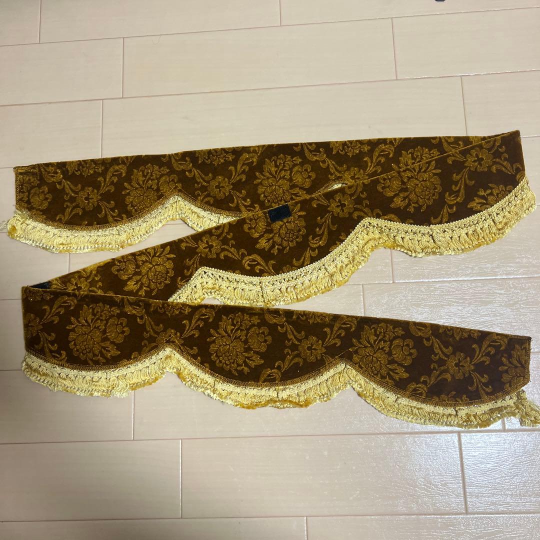 ファイブスターギガ　フロントカーテン　ローレルモケット　ゴールド