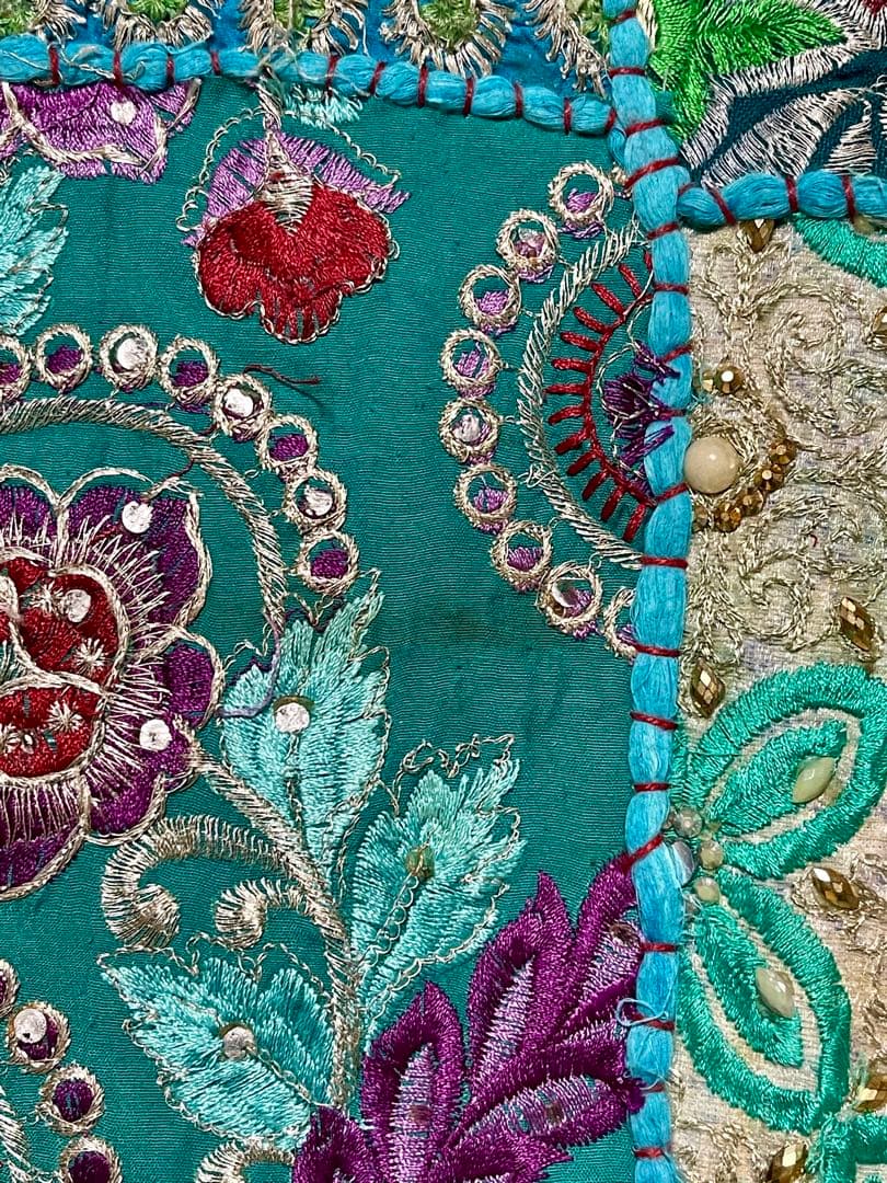 インド ビンテージ サリー パッチワーク タペストリー 刺繍 壁掛け 古布