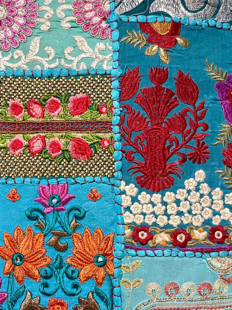 インド ビンテージ サリー パッチワーク タペストリー 刺繍 壁掛け 古布