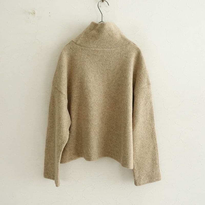 【未使用】ネストローブ　ウールアンゴラ起毛タートルプルオーバー