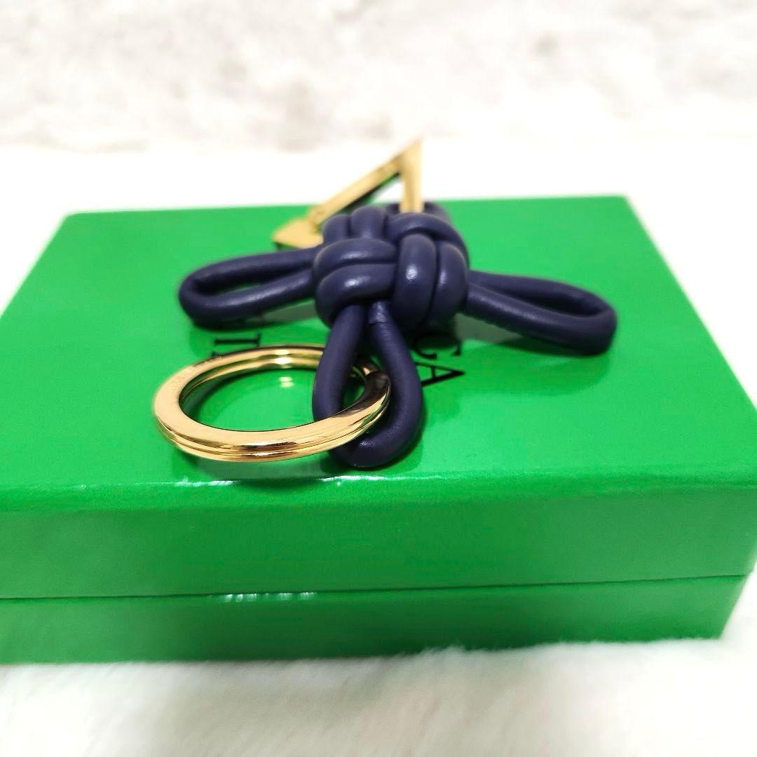 ✨ほぼ未使用　付属品完備✨ボッテガ　キーリング　トライアングル　ネイビー