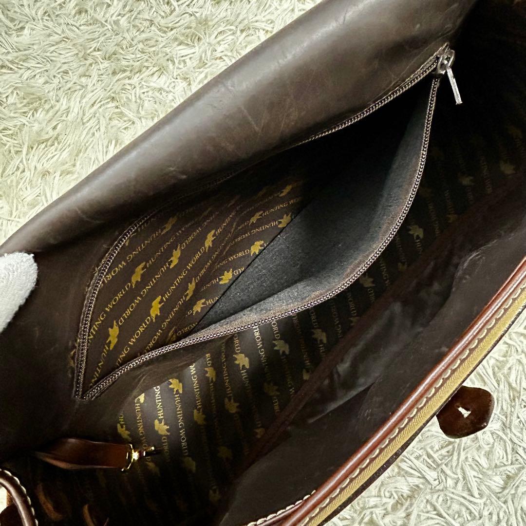 美品✨ハンティングワールド　メッセンジャーバッグ　サファリトゥデイ 　A4