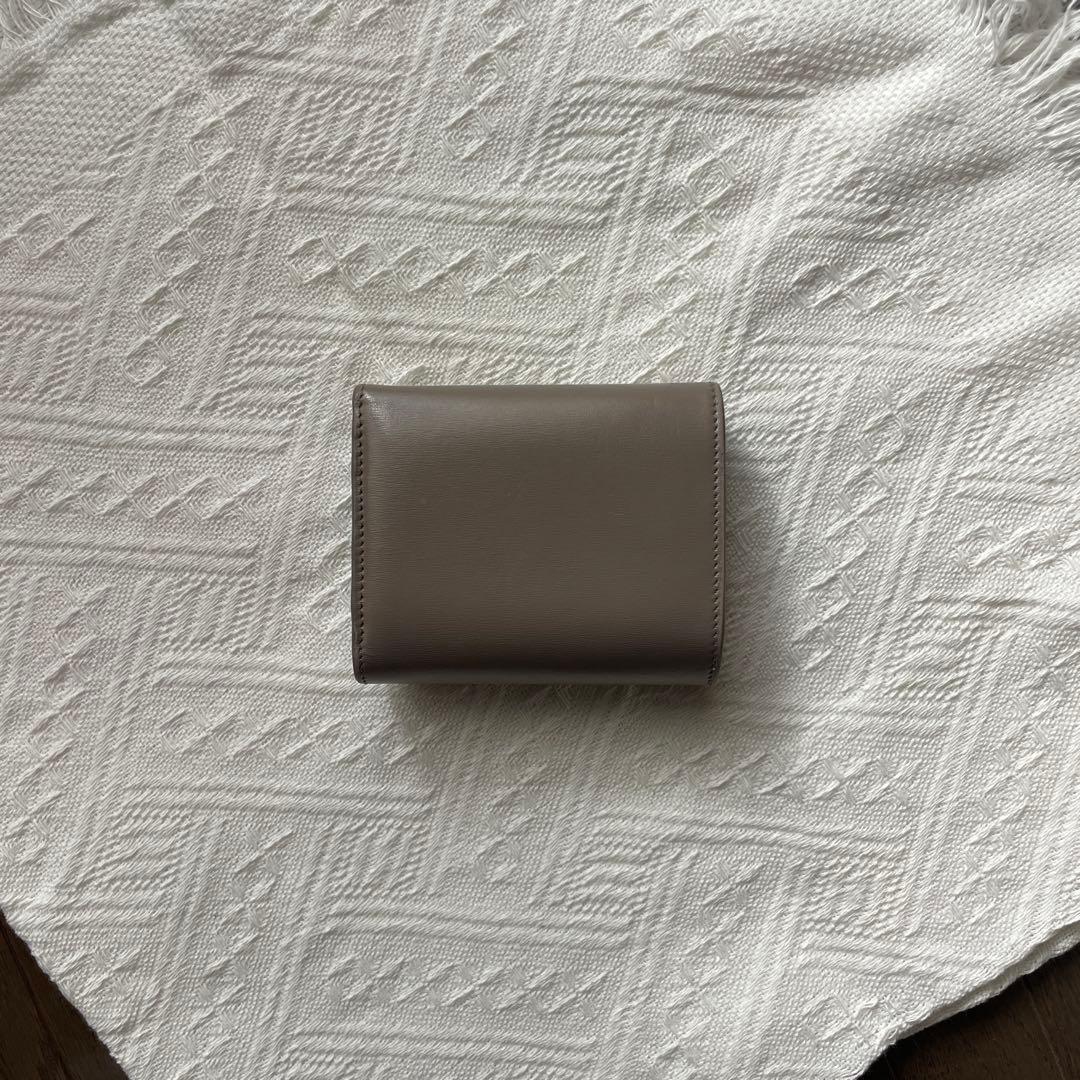CELINE（セリーヌ）スモール フラップウォレット トリオンフ／ブラウン