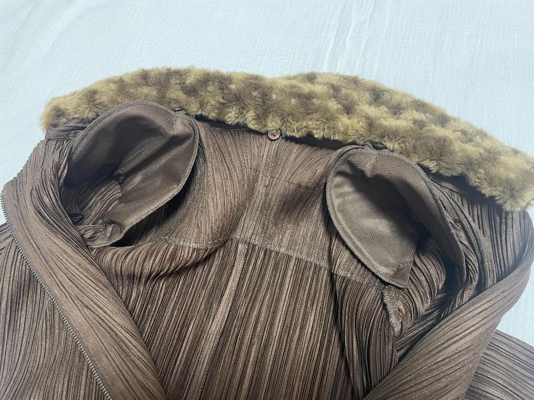 PLEATS PLEASE ファー付ライダースジャケット 【中古美品】