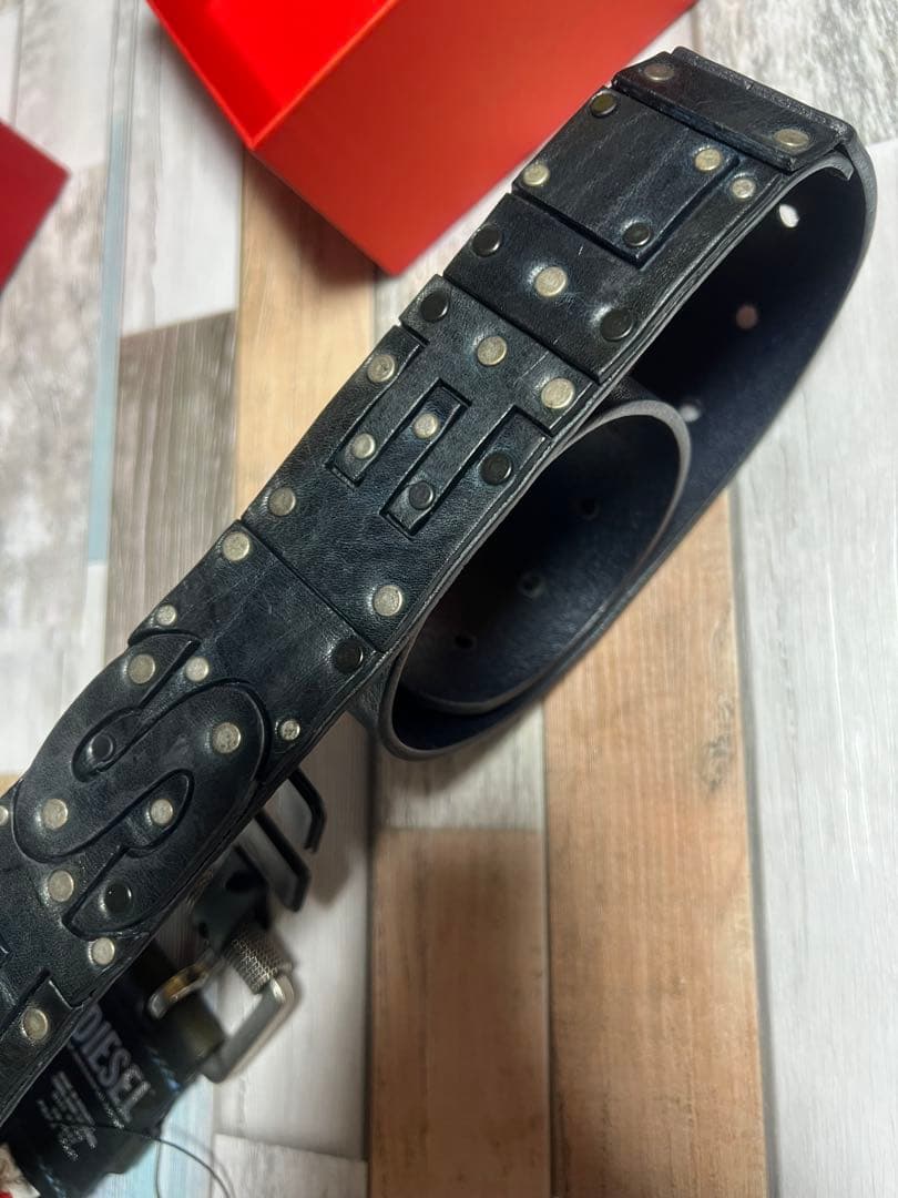 極限定 DIESEL ベルト スタッズ レザー 牛革 希少 黒 銀 新品未使用