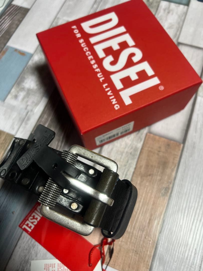 極限定 DIESEL ベルト スタッズ レザー 牛革 希少 黒 銀 新品未使用