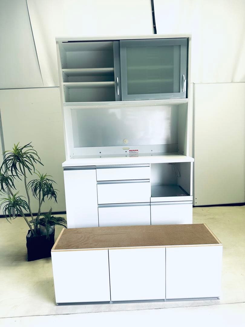 SUNNY Takahashi works 食器棚キッチンボード