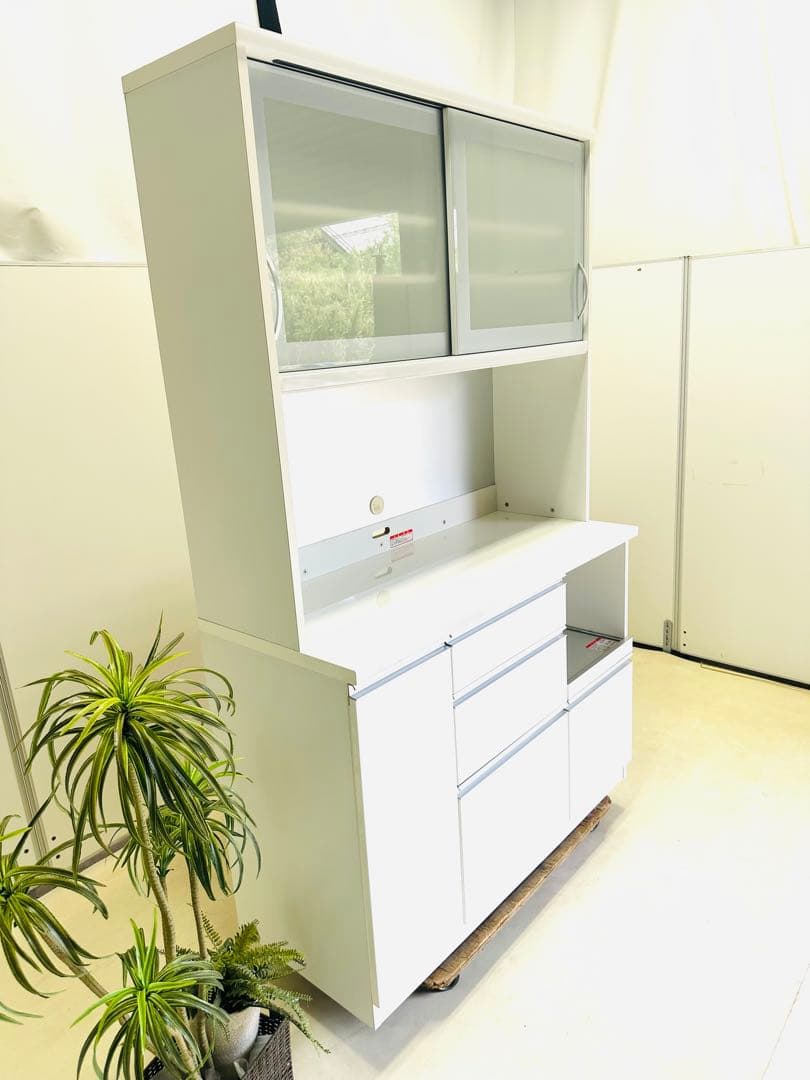 SUNNY Takahashi works 食器棚キッチンボード