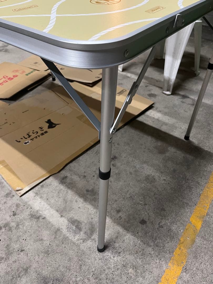 Coleman アウトドアテーブル ベージュ