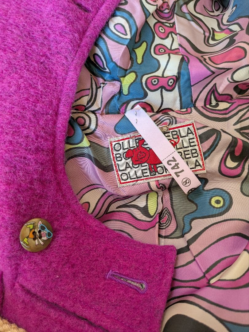 専用。アルベロベロ♥️ぶたさん可愛い裏地紫色フード付きキラキラダッフルコート