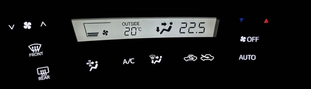 ZVW 30プリウス　後期　エアコンパネル　エアコンスイッチ　LED打ち替え品