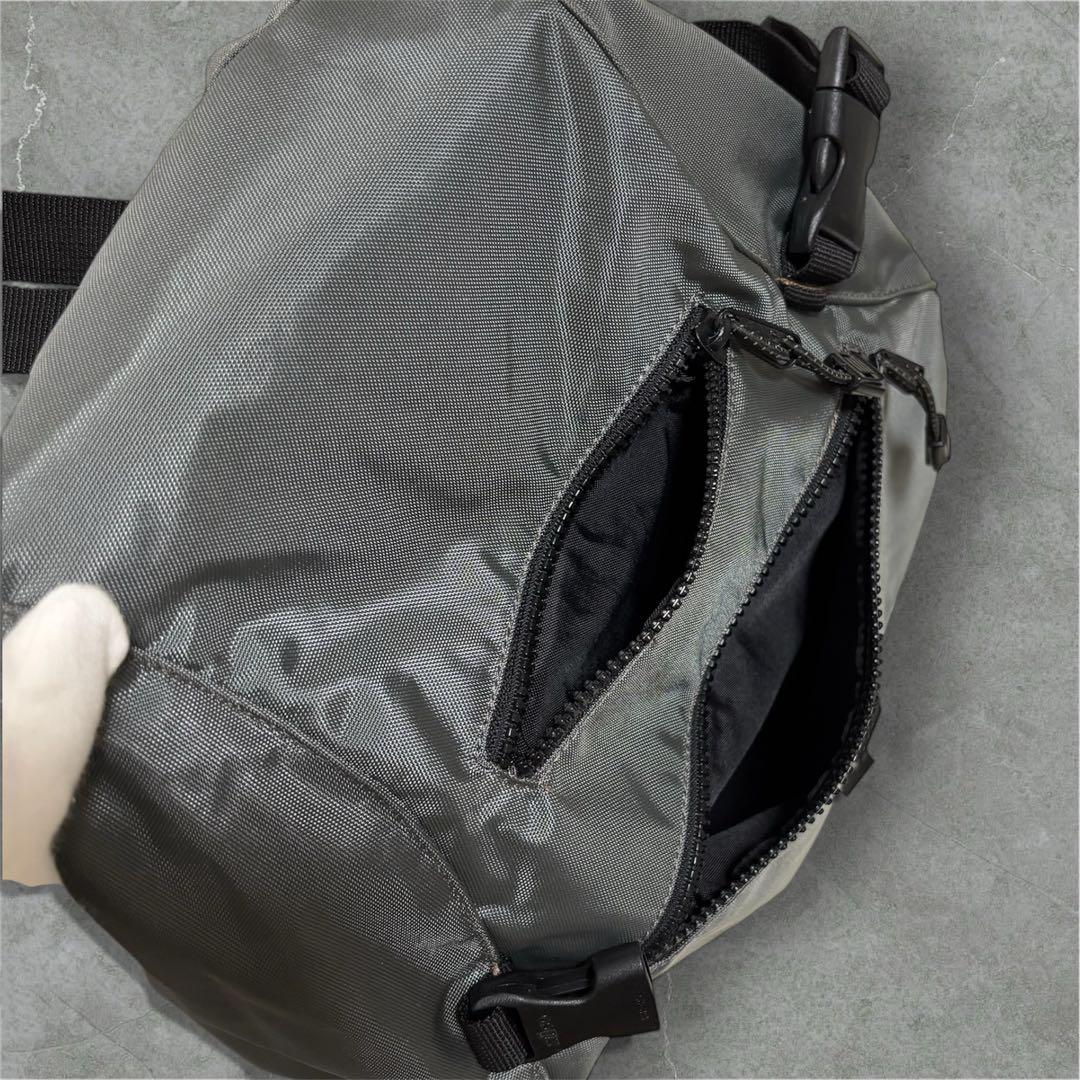 ゆと様　　OLD GAP 00s Y2K ボディバッグ グレー