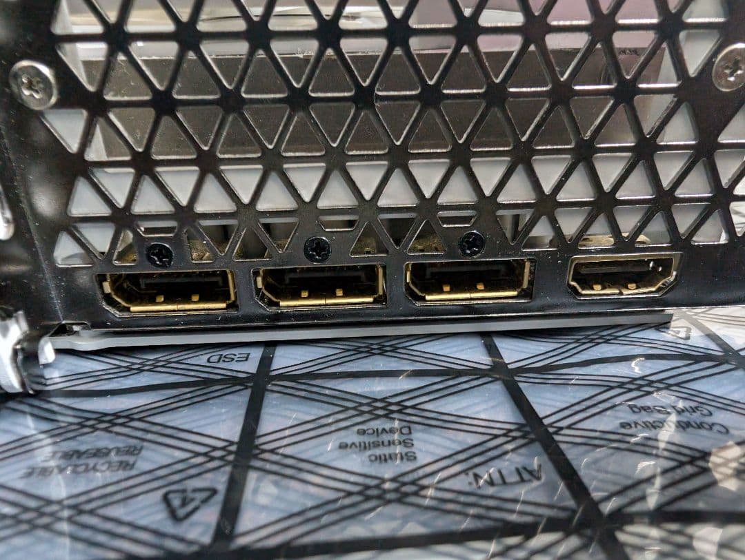 グラフィックボード・グラボ・ビデオカード INNO3D GeForce RTX 4090 X3OC White