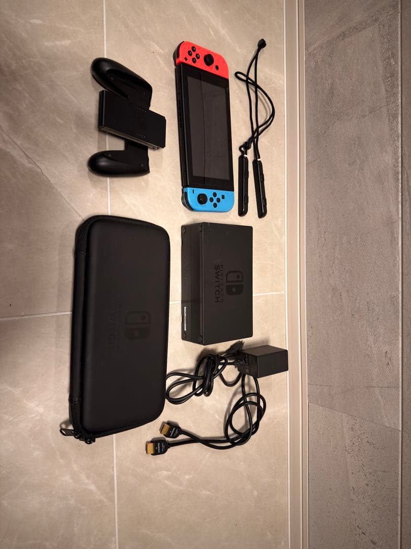 Nintendo Switch 本体 青/赤 Joy-Conその他付属品付き