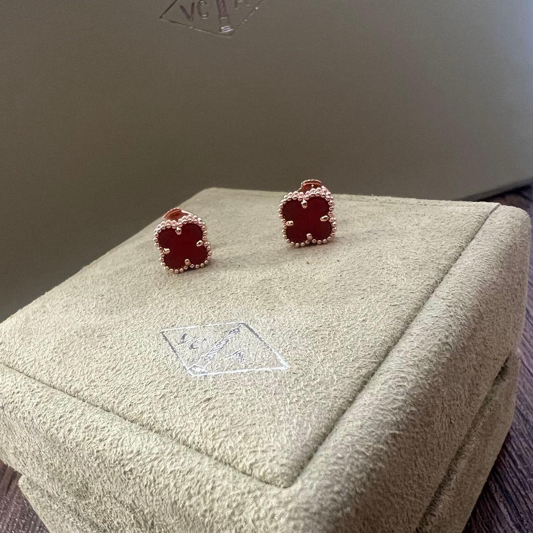 Van Cleef & Arpels スウィート アルハンブラ ピアス