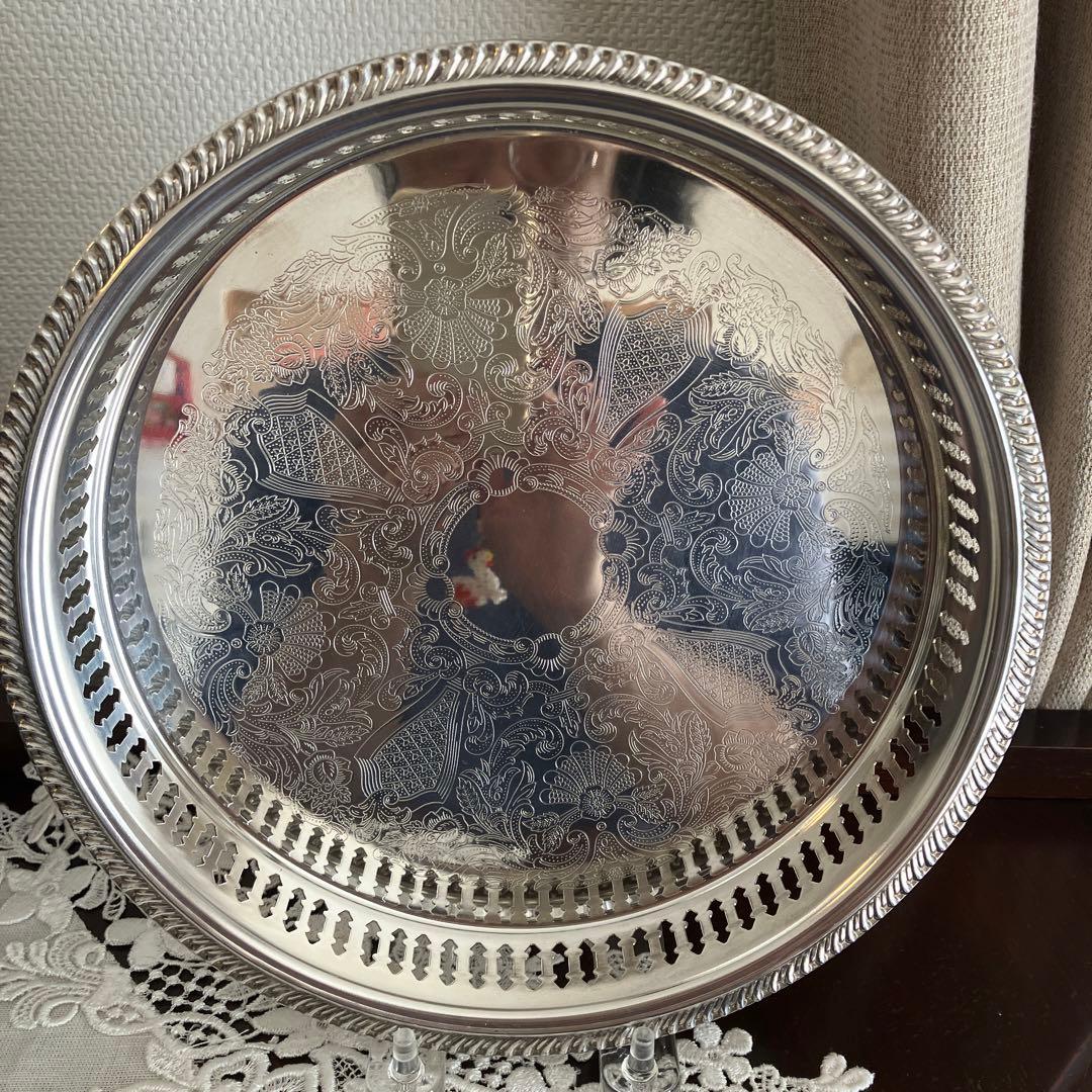 英国アンティーク　シルバープレート　ギャラリートレイ