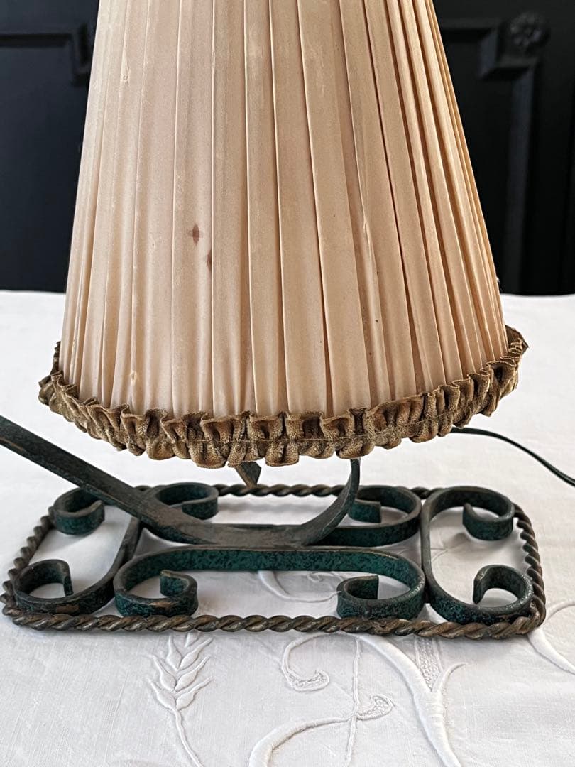 【美品】フランスヴィンテージ アイアンの持手 布シェードランプ[3108]
