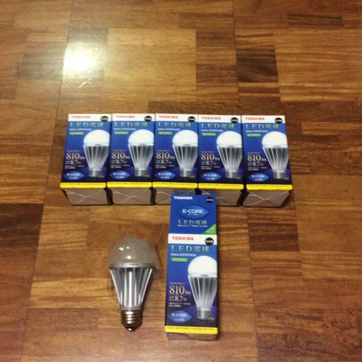 東芝LED電球     LELAW8N白色60W相当