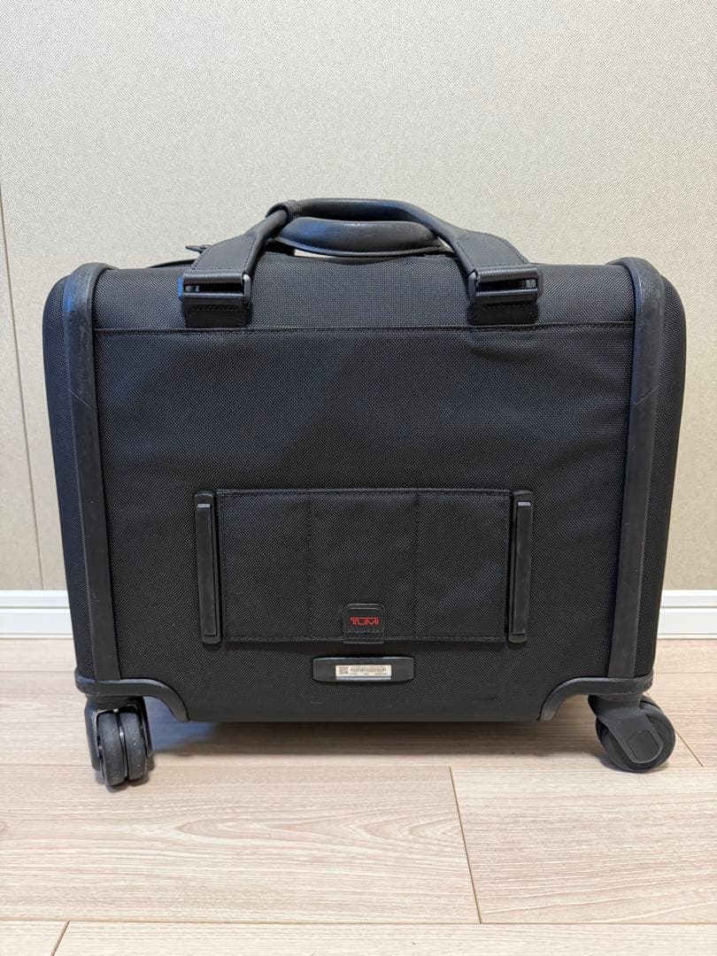 超美品:Tumiアルファデラックス・4ウィール・ラップトップ・ケース・ブリーフ