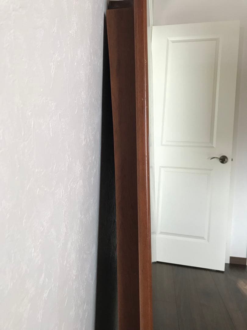 送料込み価格 Lotus 木製ダイニングテーブル 4本脚　矢張り柄