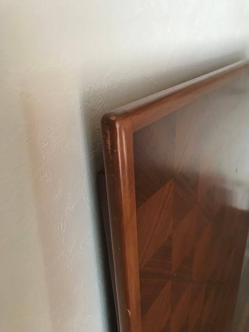 送料込み価格 Lotus 木製ダイニングテーブル 4本脚　矢張り柄