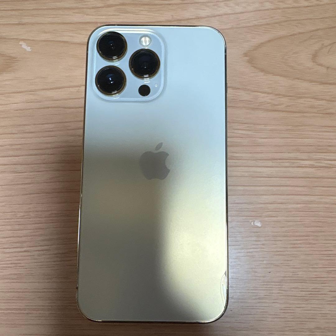 iphone13pro 背面割れ 美品