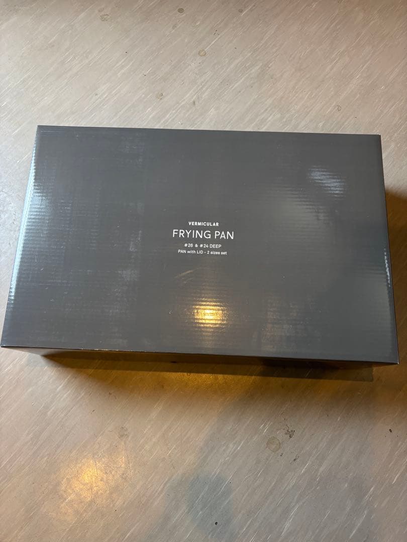 VERMICULAR バーミキュラフライパン 深型　24㎝ガラス蓋付き　新品