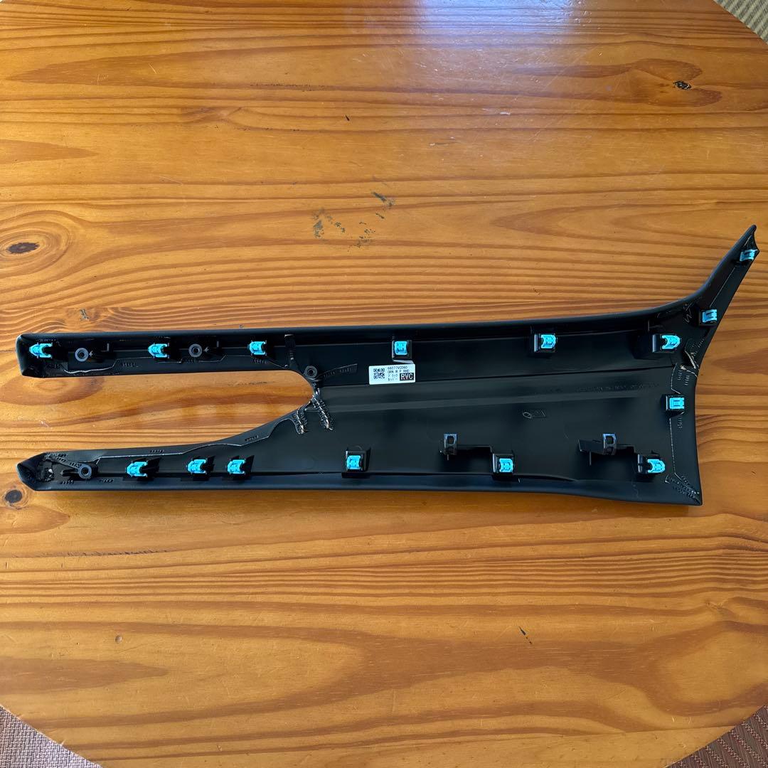 【新車外し】　レボォーグレイバック　純正インバネパネル　カッパーステッチ