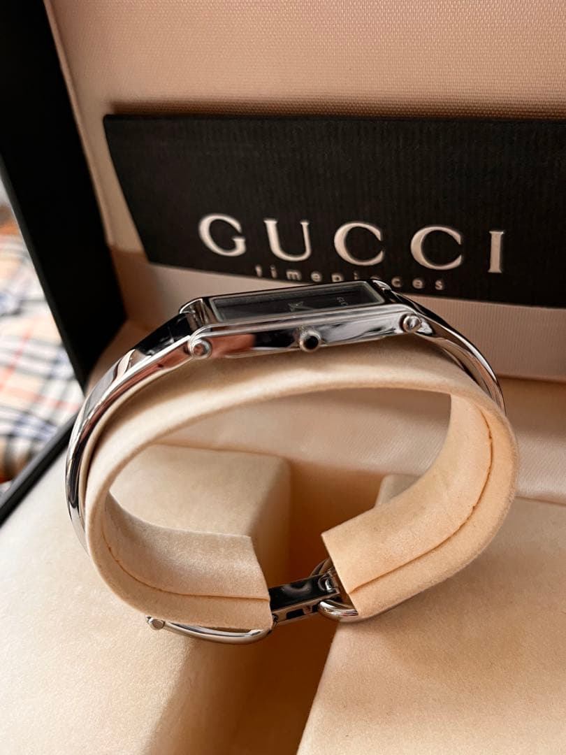 GUCCI 腕時計 ブラック/シルバー