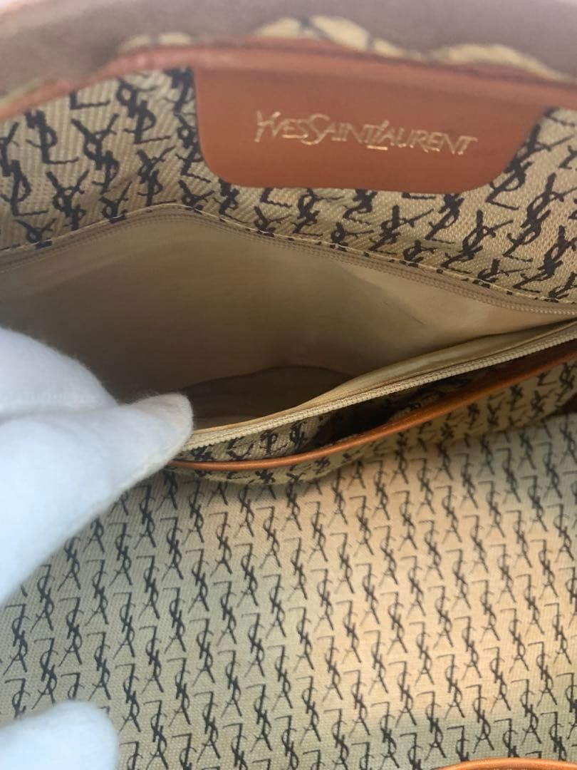 YVES SAINT LAURENT イヴサンローラン　レザー　ボストンバッグ