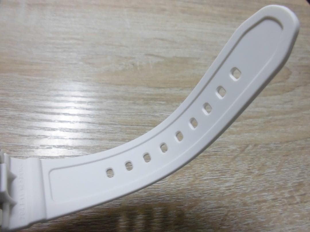 未使用！箱 取説 タグ付 カシオ ベビーG BGD-501 広島カープ限定 白