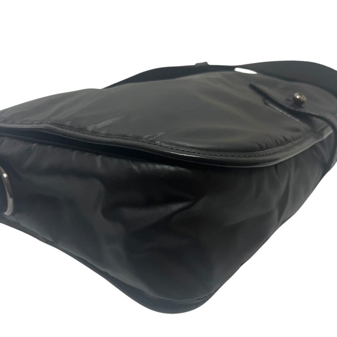 HUNTINGWORLD バチュークロス ショルダーバッグ ブラッククロスボディ