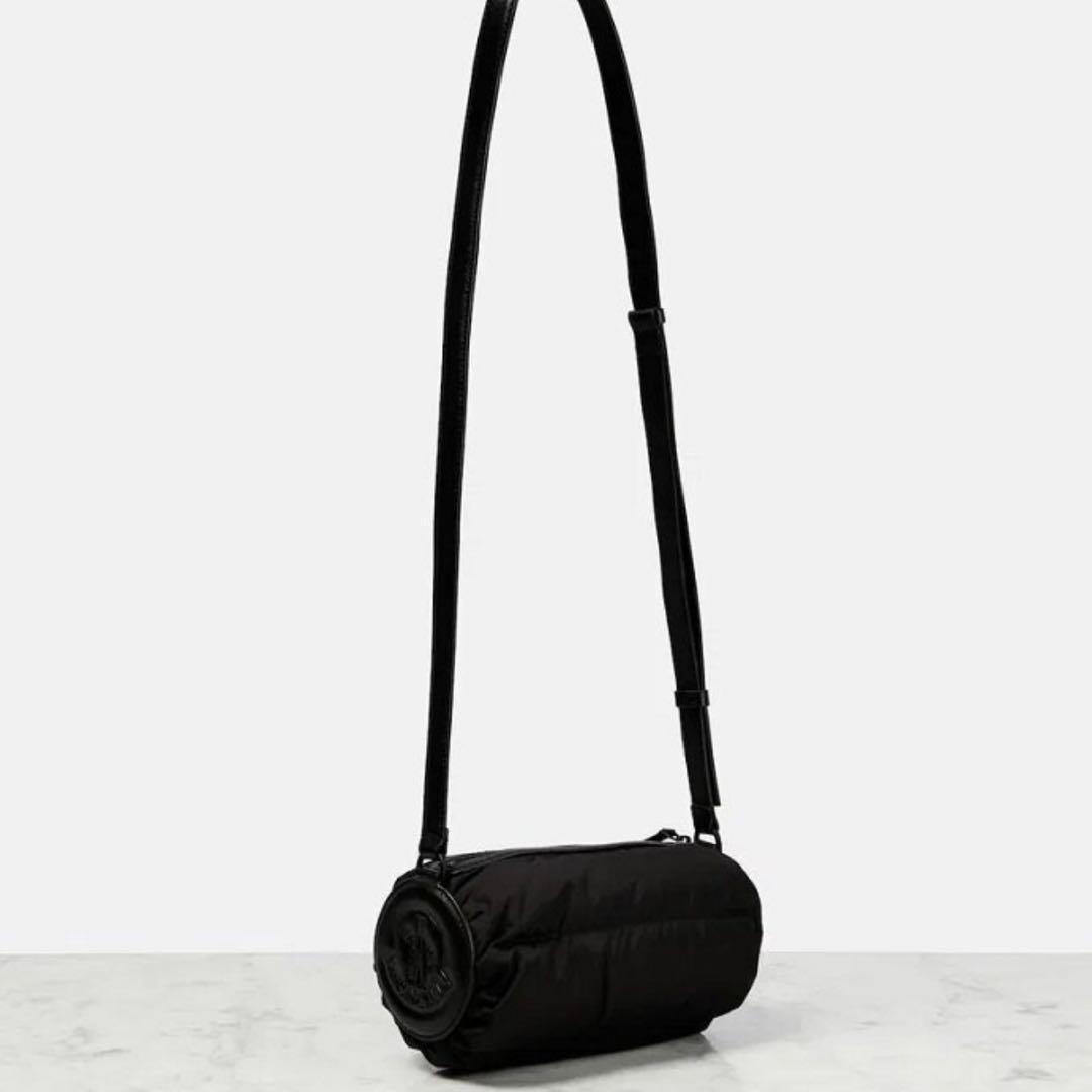 大谷さーん専用　MONCLER ブラック ボディバッグ
