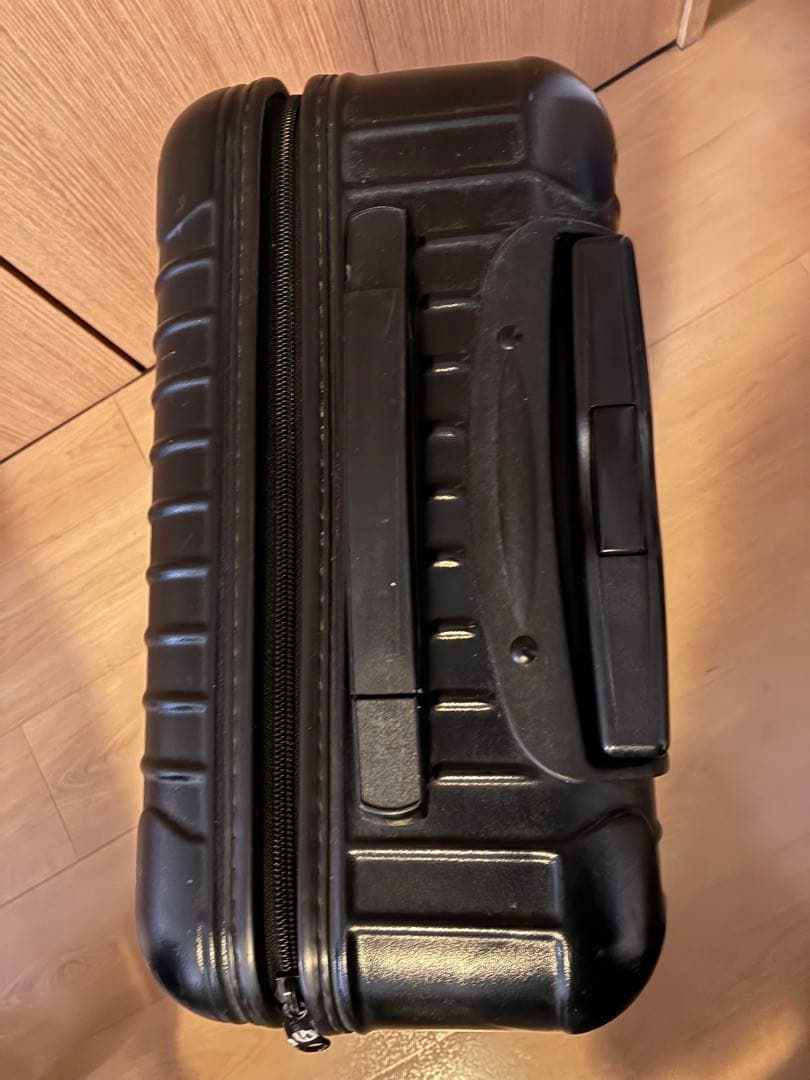 リモワ RIMOWA2輪　ポリカーボネート製『ジャンク品として』