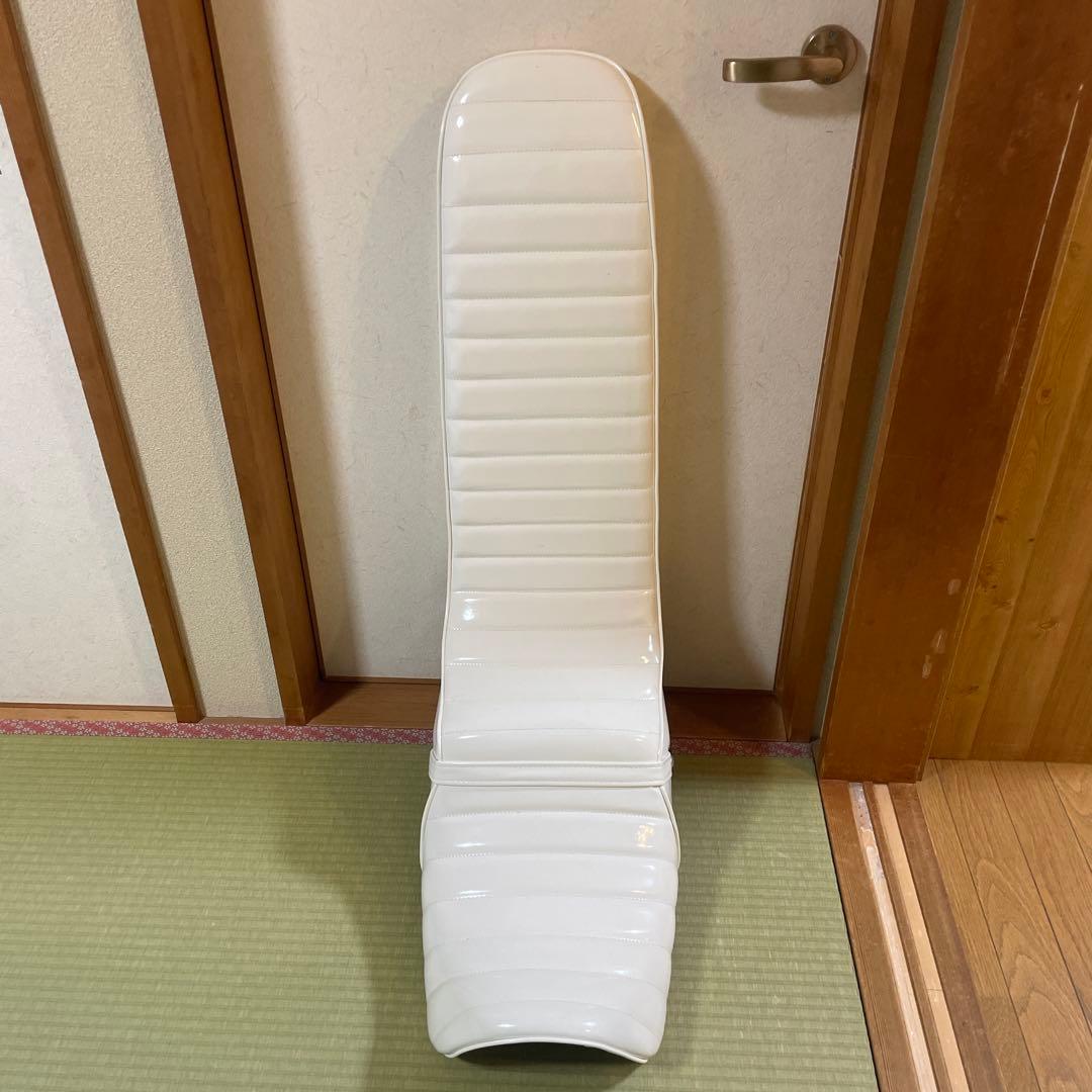 xjr400前期３段シート　白エナ/三段シート