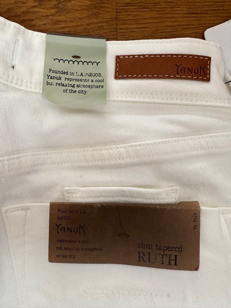 【新品未使用】YANUK Ruth ホワイト レディース24サイズ