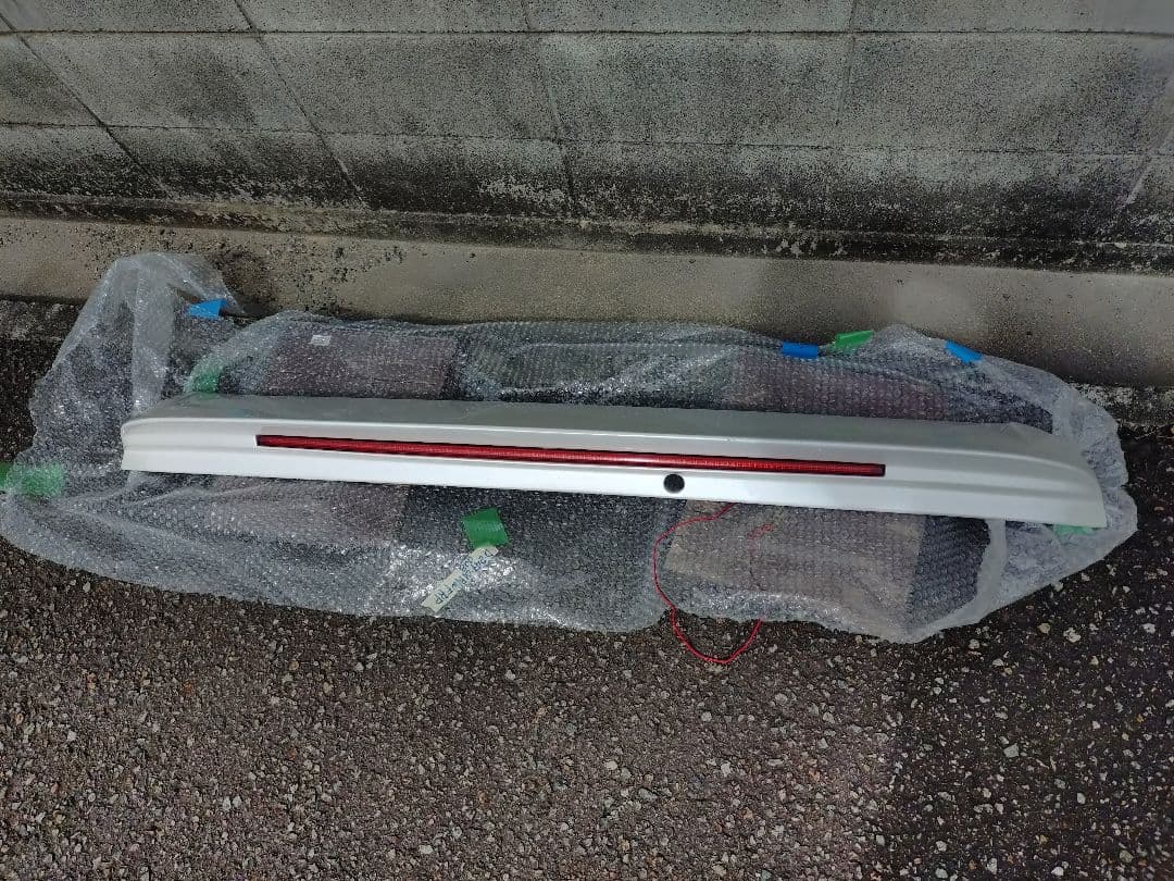 値下げ！WALD製　リアスポイラー　ウイング　200系　ハイエース　ナロー用