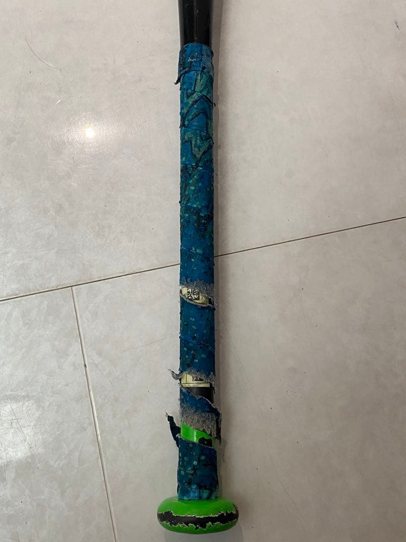 ルイスビルスラッガーCATALYST II 少年軟式バット 80cm ケース付き