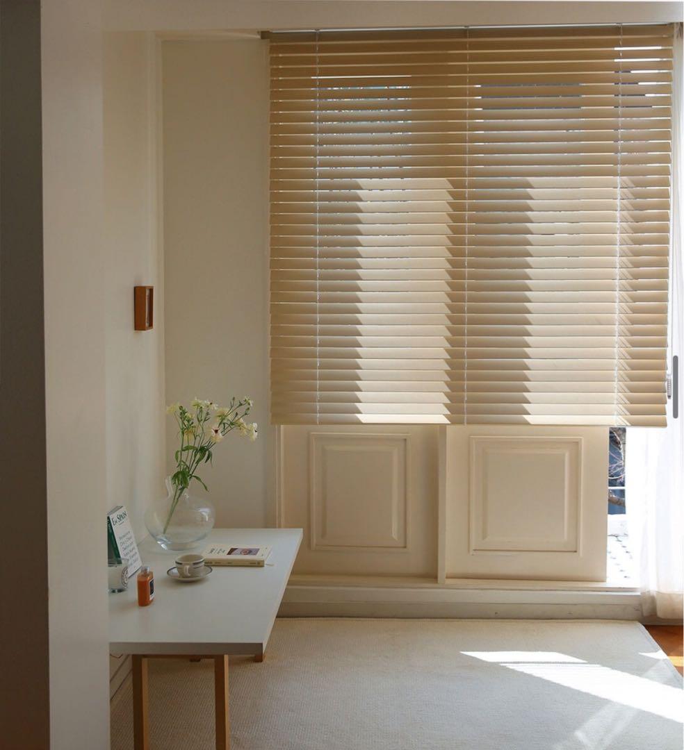 送料込み) 木製100% ブラインド 幅112.5高さ75cm 調光機能付き