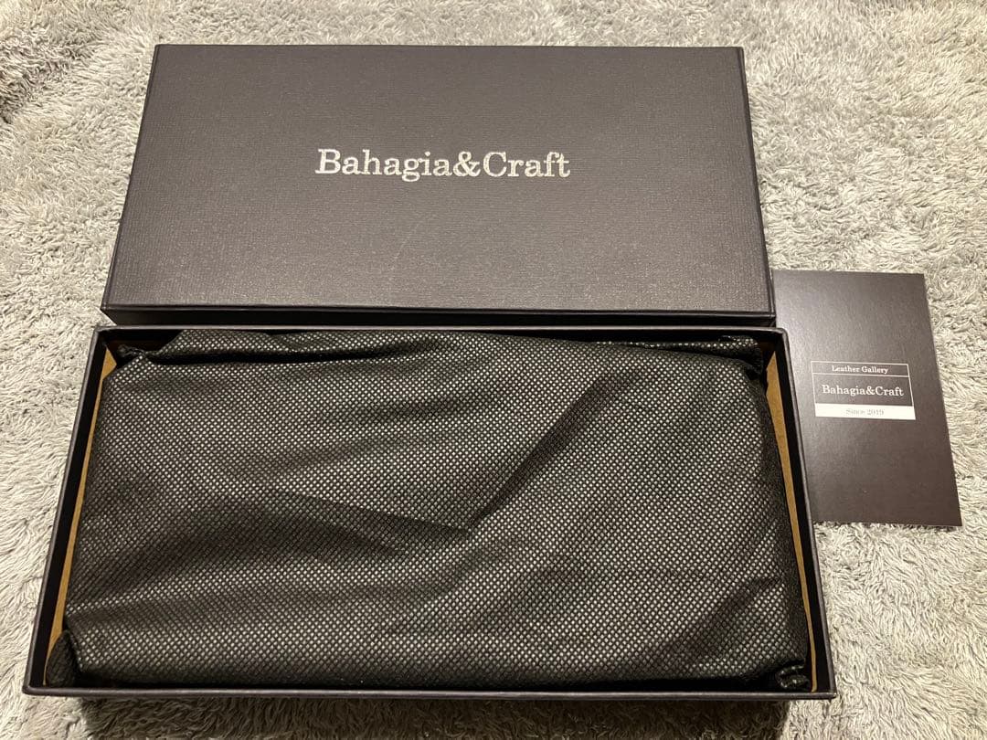 バハギア ラウンドジップペンケース クレイジーホース ダークブラウン