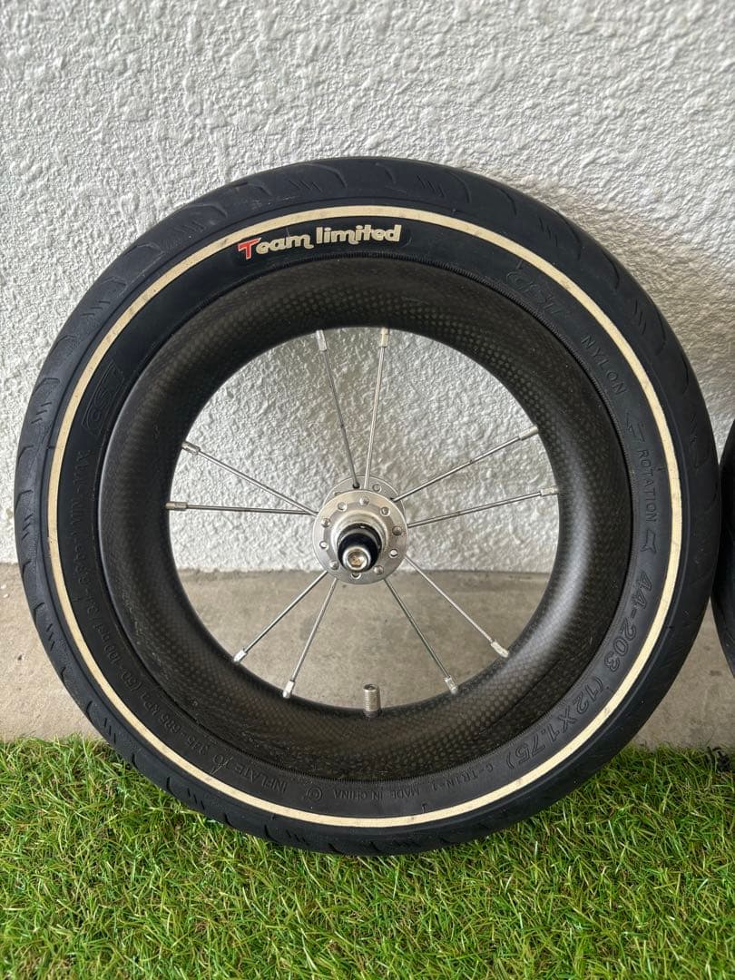 ランバイク　カーボン　ホイール&タイヤ